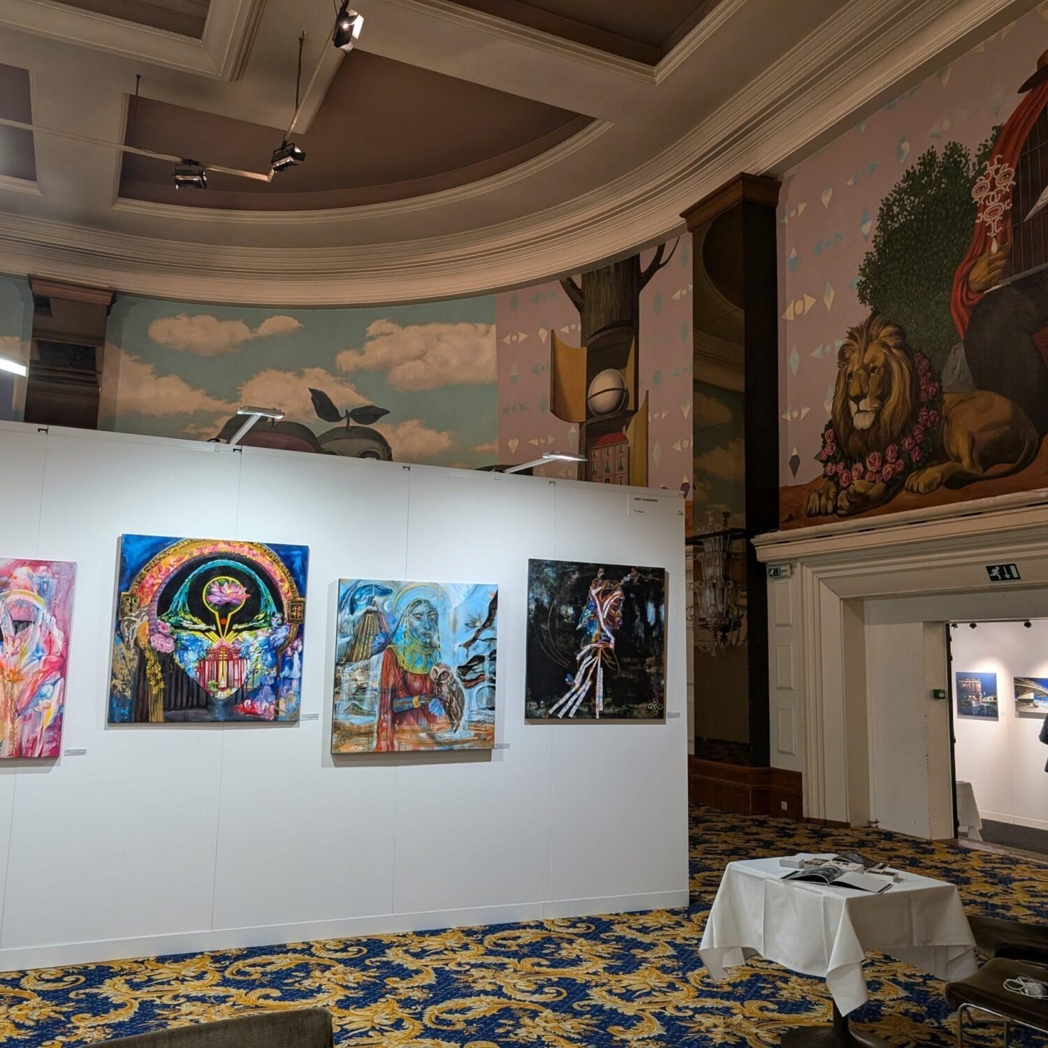 Gateway of a New Reality, een schilderij in olieverf, afmeting 100x100x1,5 cm, uit de reeks 